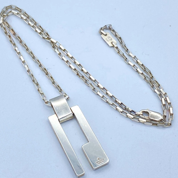 Authentic Gucci  G Pendant Necklace  Sterling sliver 17" - Picture 3 of 8